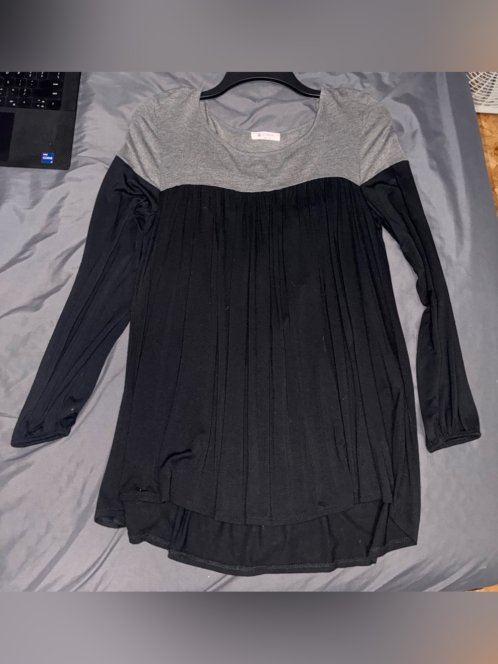 Two-Tone Black and Gray Long-Sleeve Women's Top